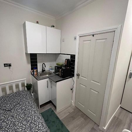 Lovely Apartment Close To Acton Central Station London Ngoại thất bức ảnh