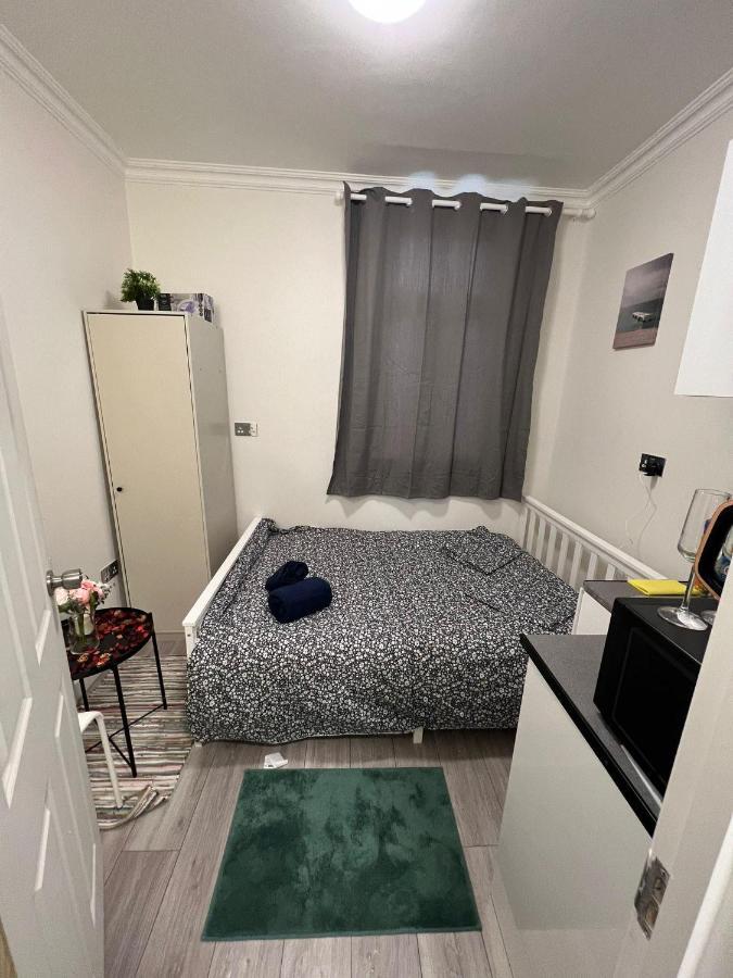 Lovely Apartment Close To Acton Central Station London Ngoại thất bức ảnh